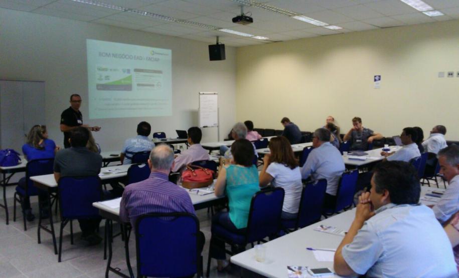 Encontro Regional de agentes em Pato Branco.